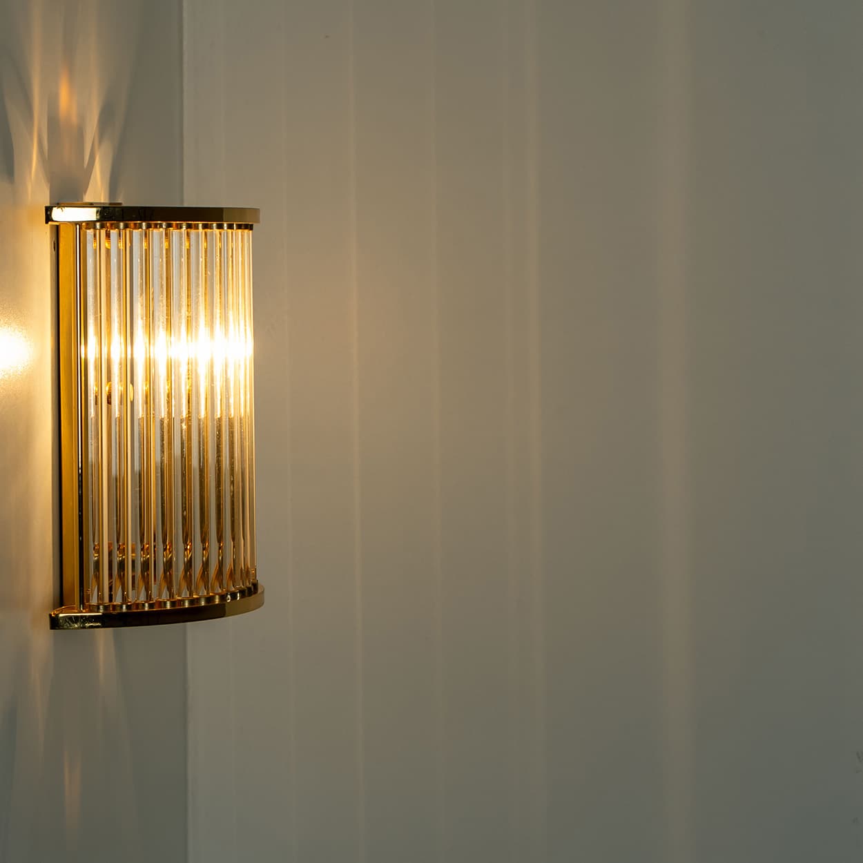 Pair of Clear Ridged Gold Glass Sconces in the style of Venini, Italy 1970