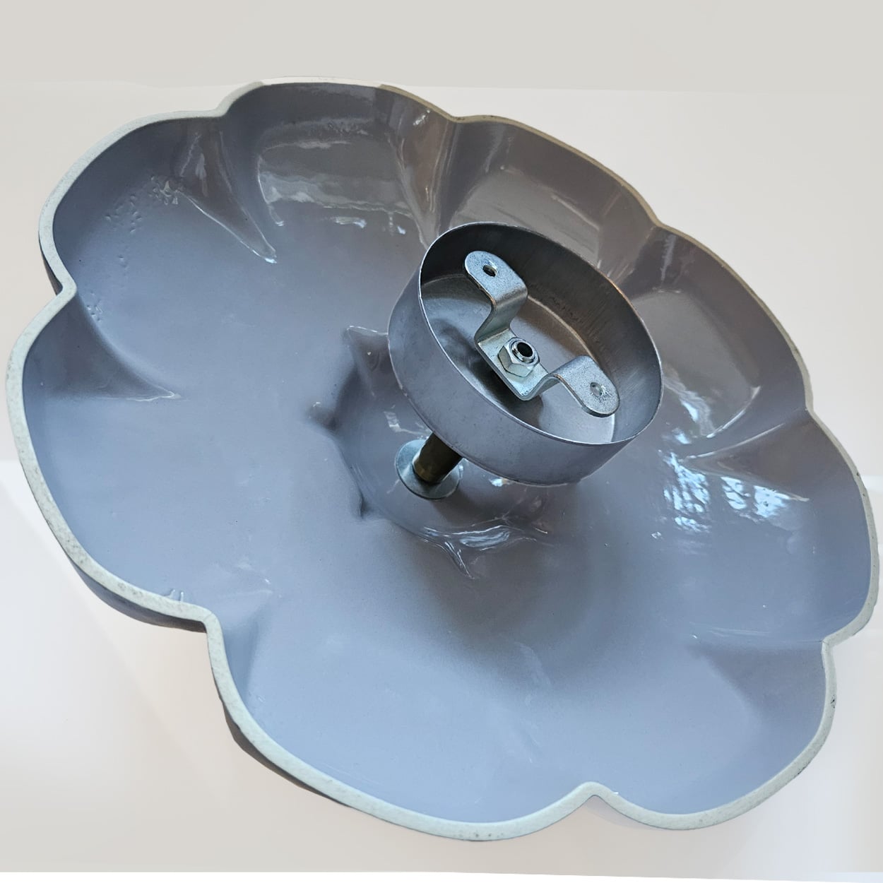 1 of the 7 Green Ceramic Lamps, Rosettes by Jeanine Keizer, 1990