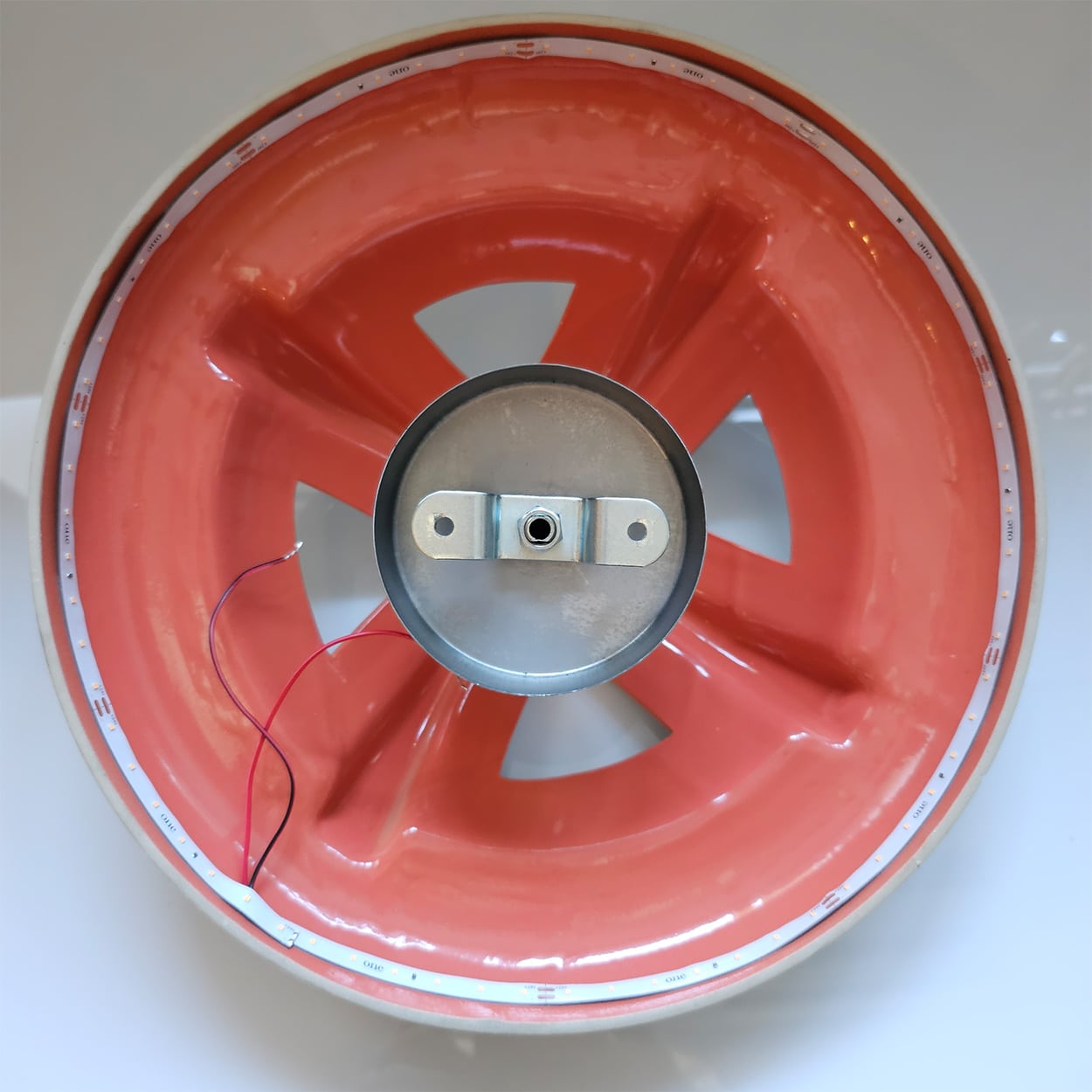 1 of the 5 Red Ceramic Lamps, Rosettes by Jeanine Keizer, 1990