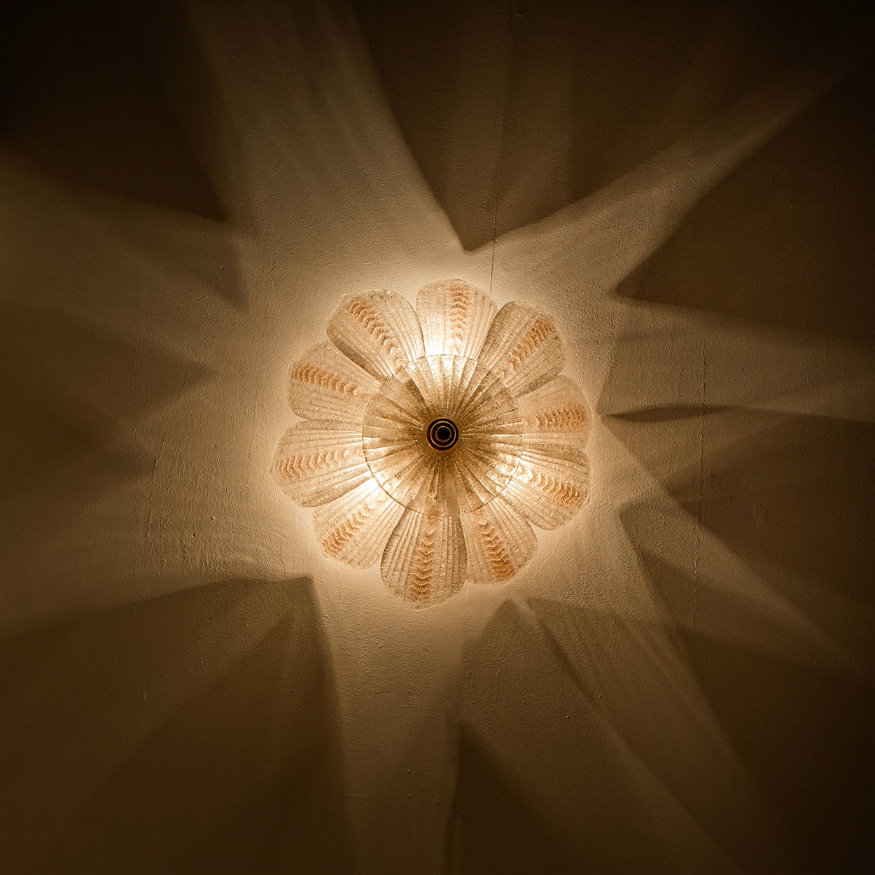 Beautiful Pink Clear Glass and Brass Flower Chandelier, in the style of Barovier