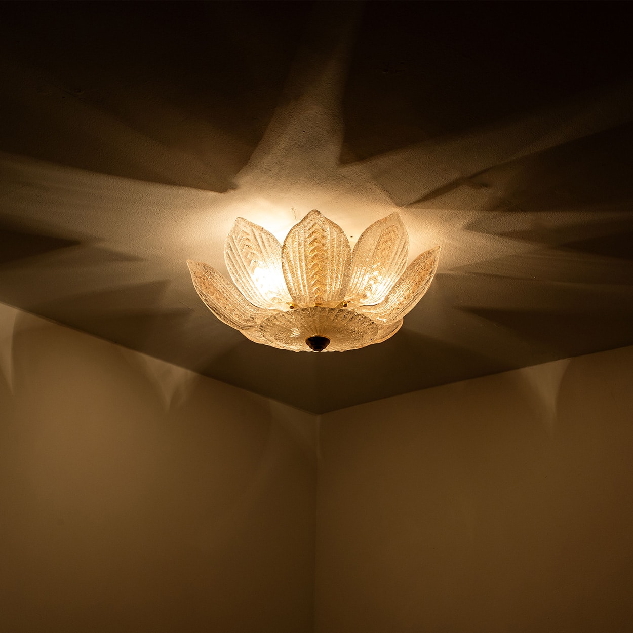 Beautiful Pink Clear Glass and Brass Flower Chandelier, in the style of Barovier