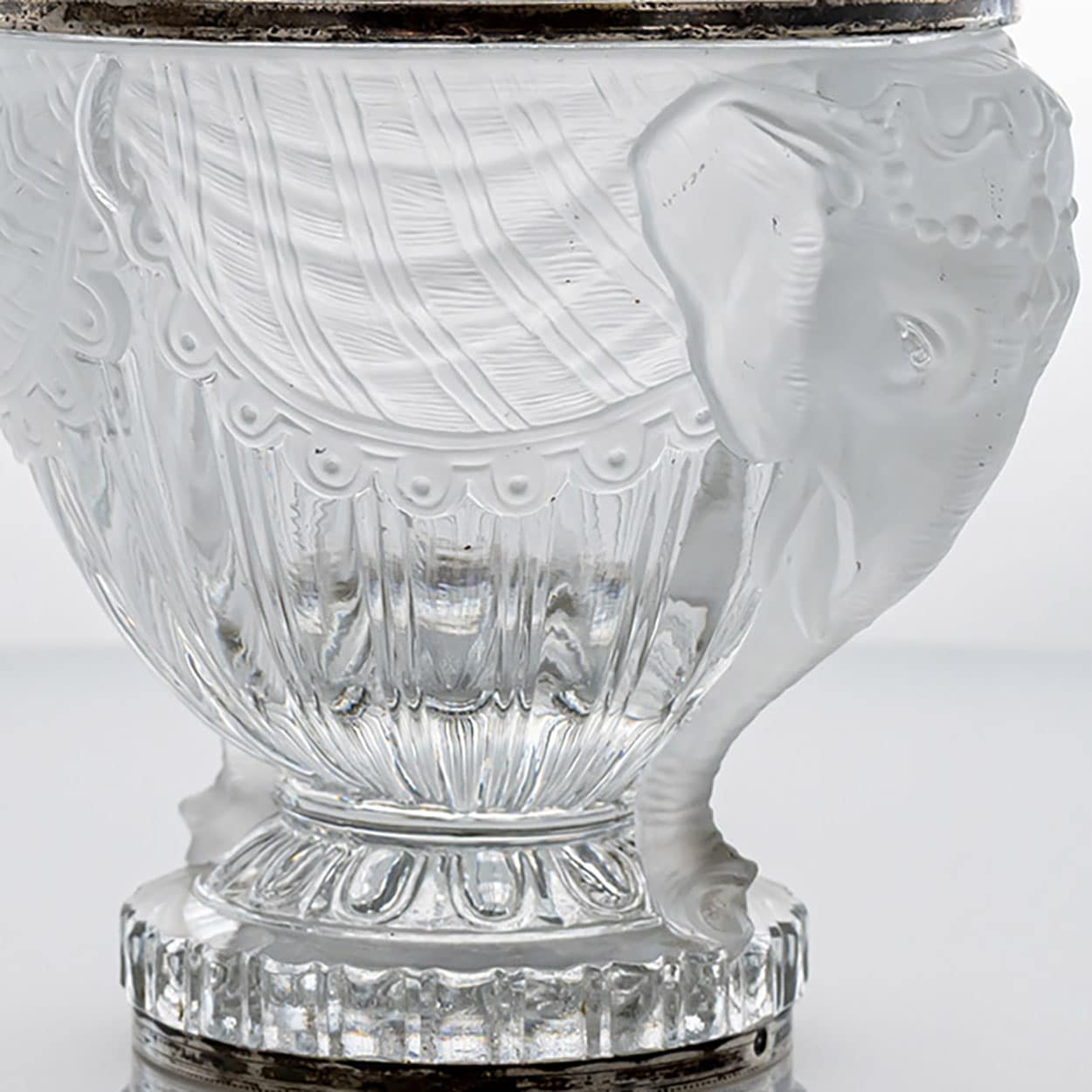 Beautiful Baccarat Elephant Clear Crystal Dish, France