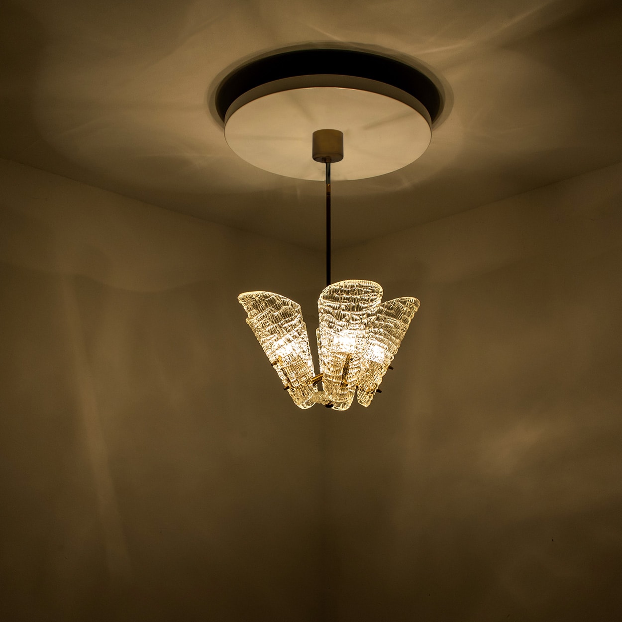 Beautiful 5 Leafs of Ice Glass and Brass Chandelier by Kalmar, 1960