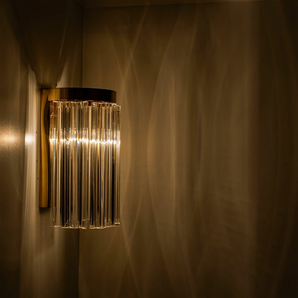 1 of the 10 Clear Gold Glass Brass Sconces in the style of Venini, Italy 1970